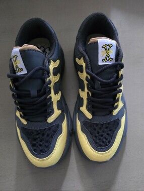Men's Black Sneakers with Yellow Accents — Low-Top Athletic Style